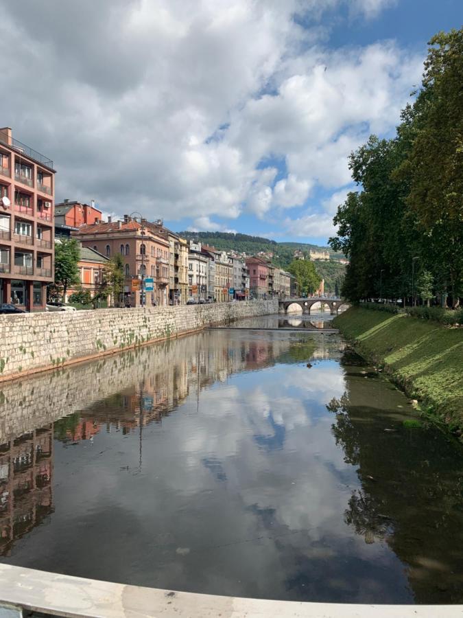 Franca-Free Parking Apartment Sarajevo Luaran gambar